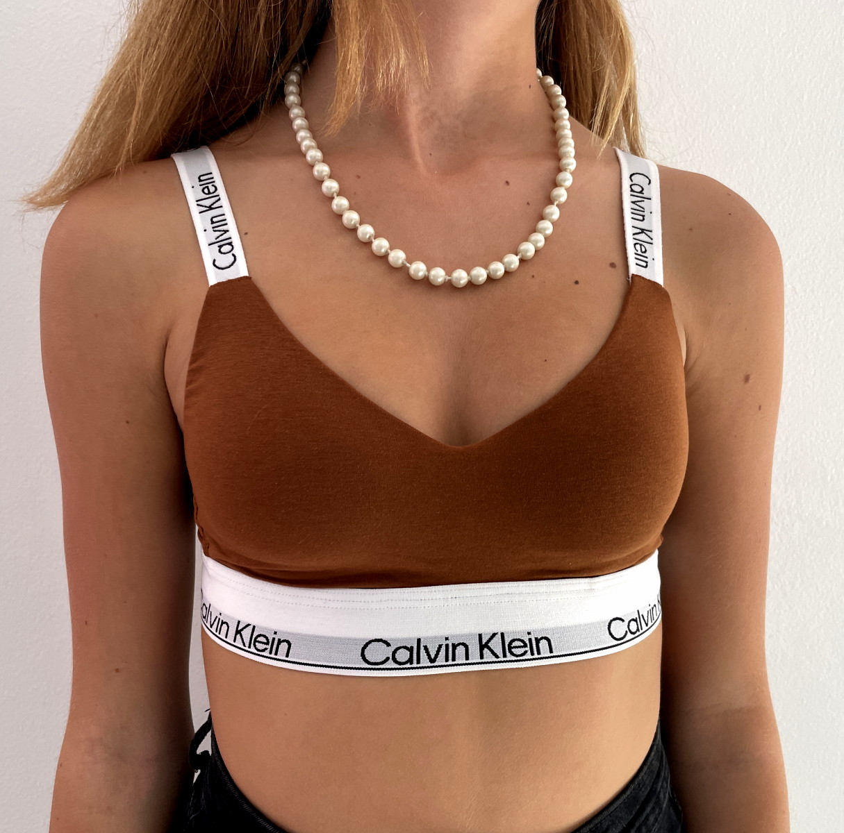 Levně Dámská podprsenka Calvin Klein QF7030E bronzová