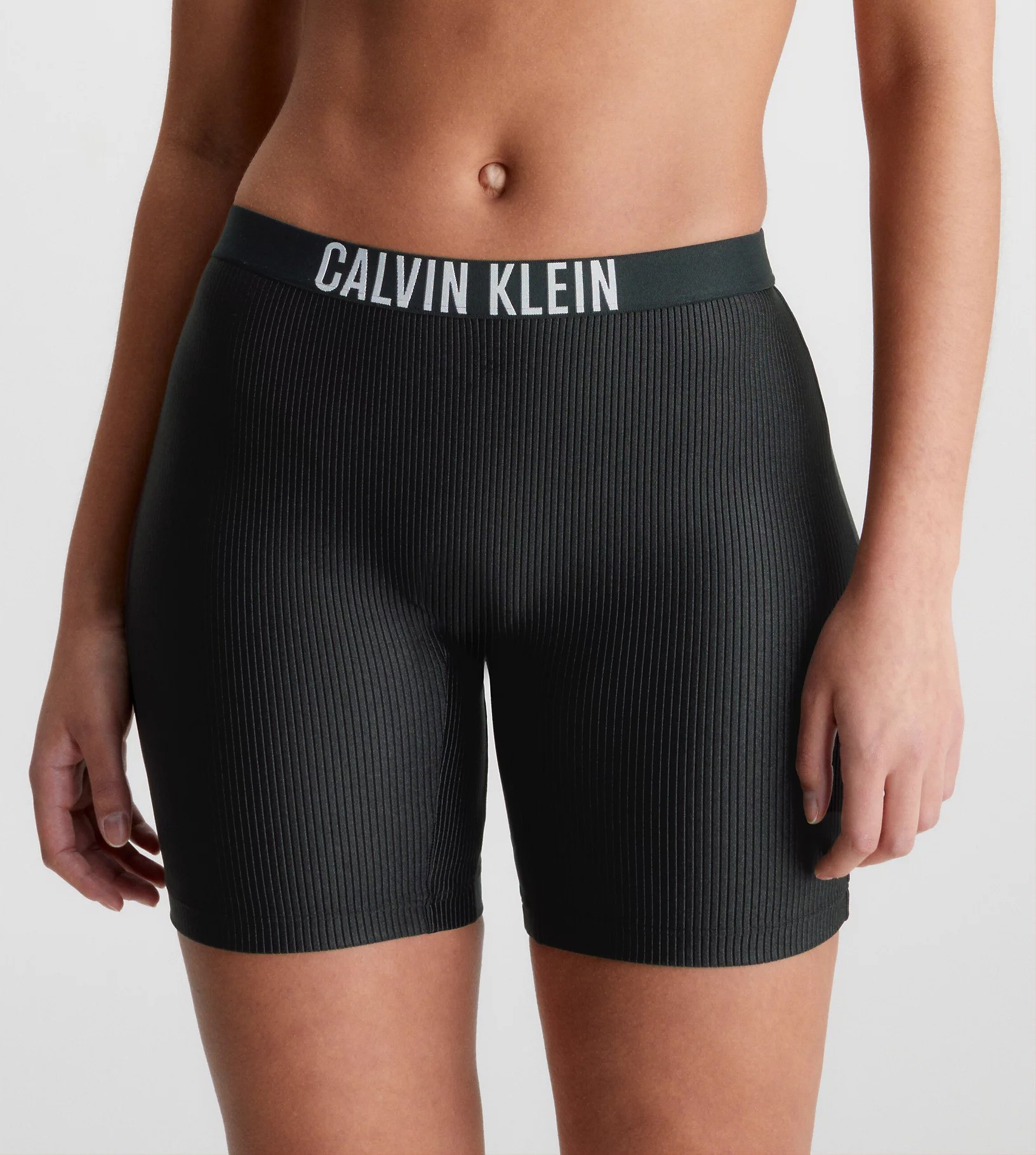 Levně Dámské šortky Calvin Klein KW0KW02021